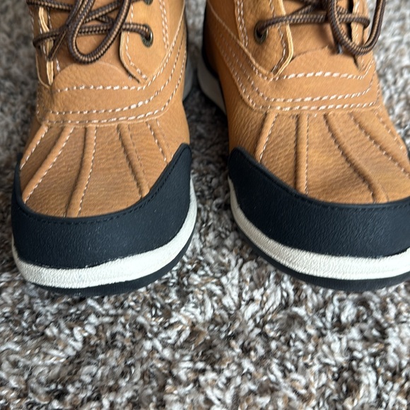 Tan and Black Winter Boots - Picture 8 of 8